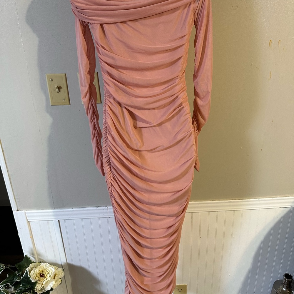 Off-Shoulder Ruched Midi Dress in Dusty Rose - Picture 6 of 7